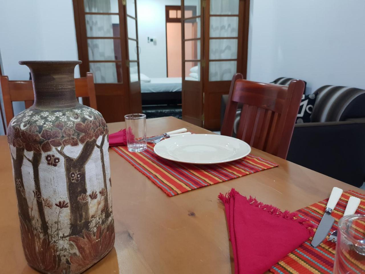 Ice Berg Leilighet Dehiwala-Mount Lavinia Eksteriør bilde